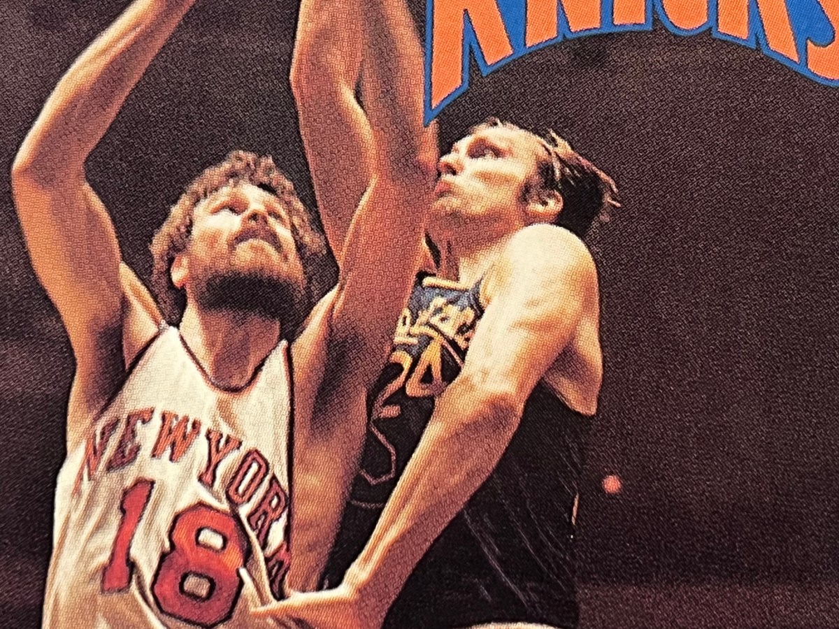 Phil Jackson: ‘Mr. Anonymous’ Wins an Award,&nbsp;1974